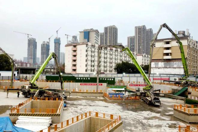 “江城”武汉展雄风！多台中联重科泵车助建全国最长地铁环线(图2)