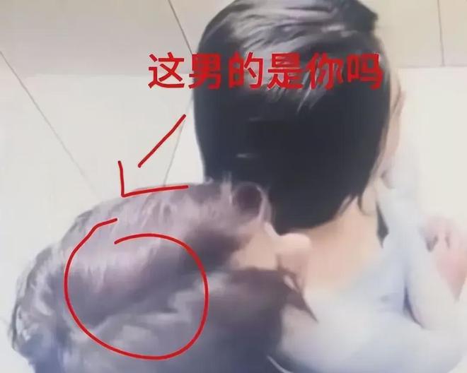 刘老师出轨男学生照片被扒被赞是翻版蔡徐坤难怪她把持不住！(图3)