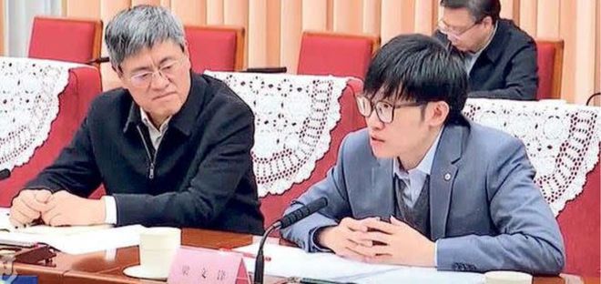 仅仅间隔36小时Deepseek商标在美国就被抢注！梁文锋被校友背刺(图4)