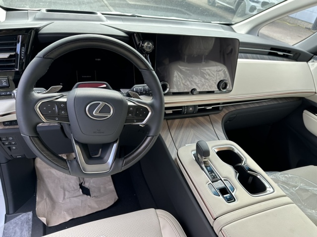 2024款雷克萨斯全新LM350h25混动豪华商务MVP(图2)