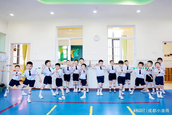 幼儿园毕业照拍摄“高效+走心”的摄影指南(图2)