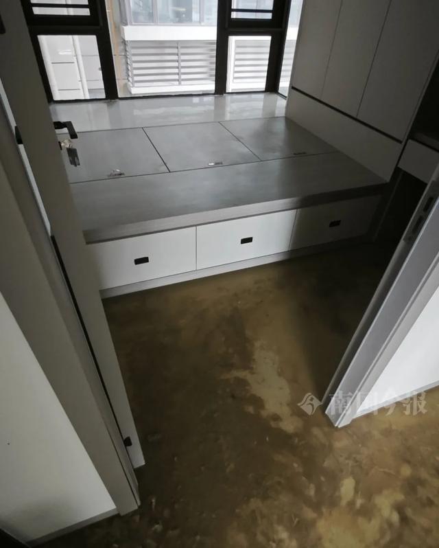婚房被粪水浸泡！业主崩溃：全屋都是无法接受(图4)