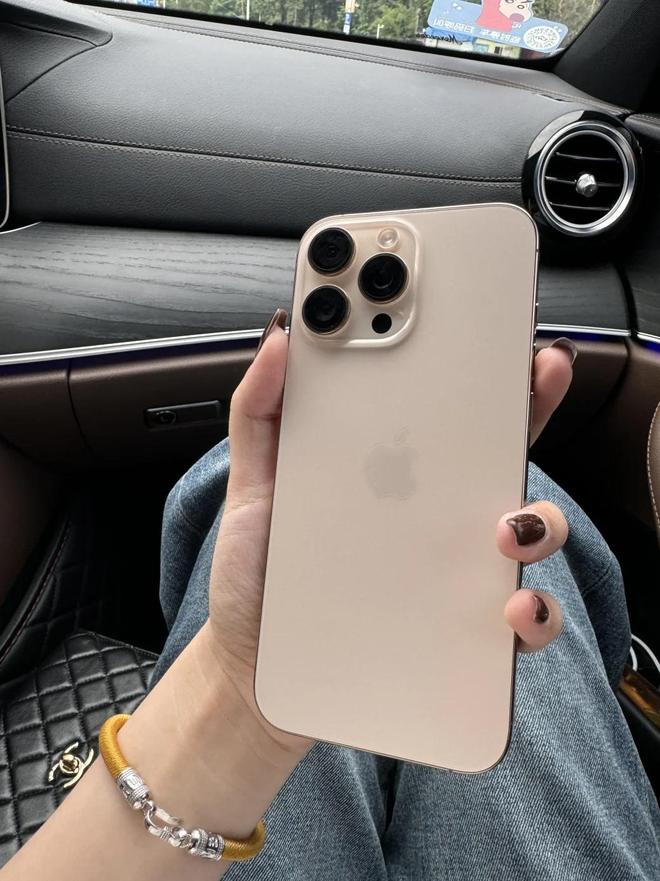 4999元！iPhone16Pro成618最大赢家无情降价重回销量榜首(图5)