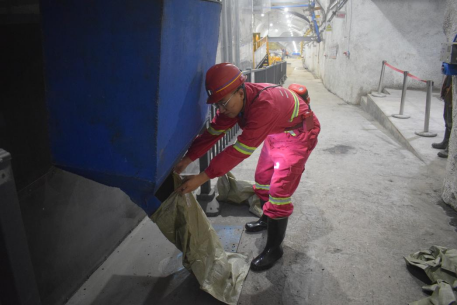 致敬奋斗中的工程师丨青年博士团井下“驯”矸记——记中煤能源研究院矸石零排放研究团队(图5)