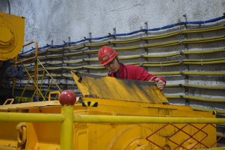 致敬奋斗中的工程师丨青年博士团井下“驯”矸记——记中煤能源研究院矸石零排放研究团队(图4)