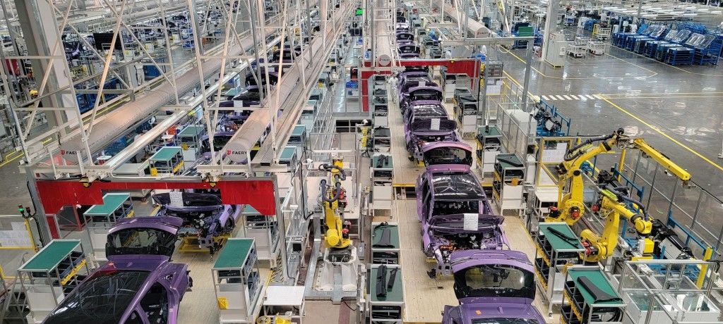 广汽本田首款量产新车P7下线新能源工厂正式落成(图3)